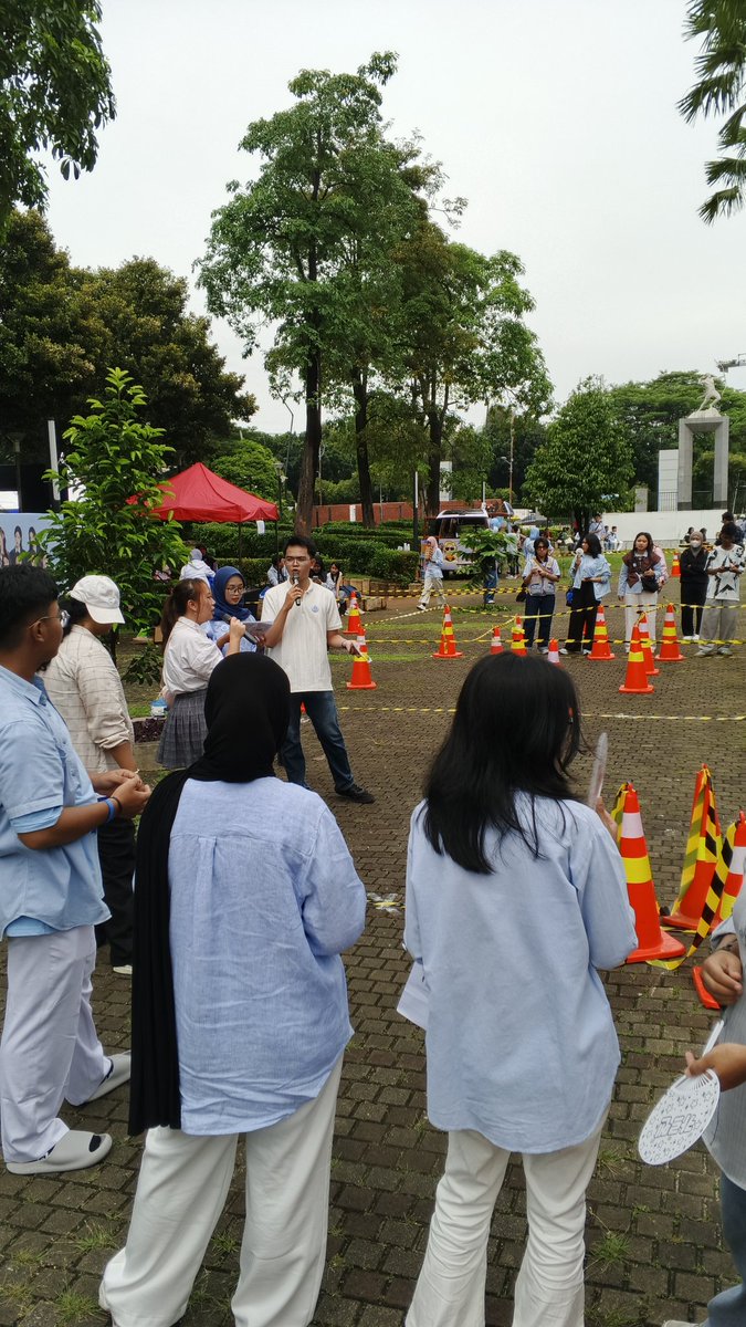 Tomiputra_L's tweet photo. #OurHeartsInJakarta
#Hearts2HouseIDN
#H2HbarengS2U
#RudeBarengH2H

#Hearts2Hearts #하츠투하츠 #H2H #HEARTS2HOUSE #Hearts2HeartsinJAKARTA #HEARTS2HOUSEinJAKARTA https://t.co/JPX7z6znM5