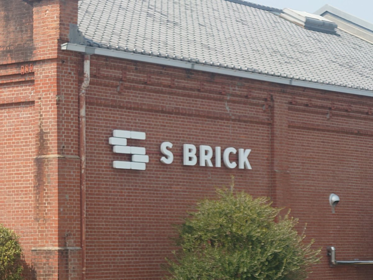 olaf_0607's tweet photo. 今日は淡路島のS BRICKで、板倉雅一さんと古村敏比古さんのユニット「ズカルフ」の2026年レコ発ツアー5日目公演🎵
淡路島でのライブは、昨年3/29以来1年ぶり🤗
#兵庫
#淡路島
#洲本
#SBRICK
#ズカルフ
#Zukalf
#板倉雅一
#古村敏比古
#レコ発ツアー
#5日目公演
#NoDoubt https://t.co/G3w0m8tddr