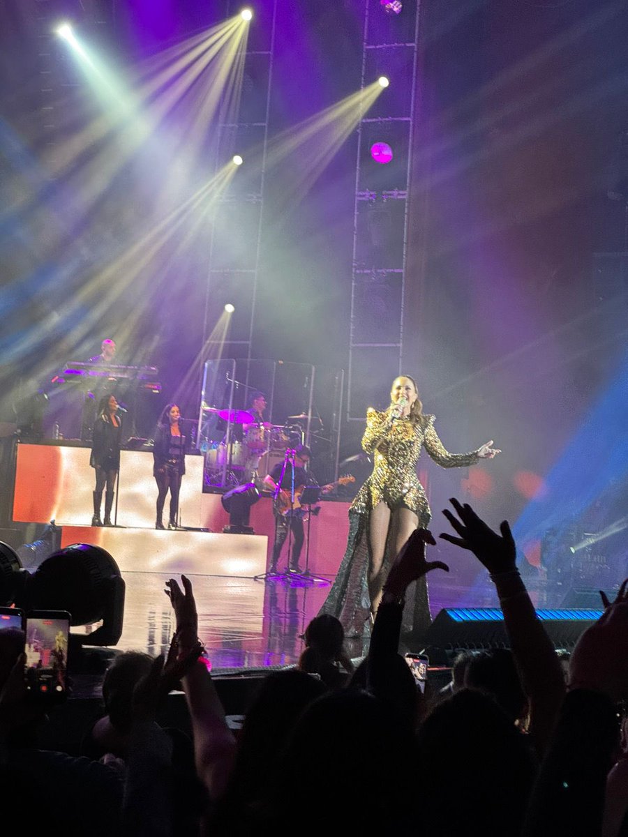 Lucero tweet media