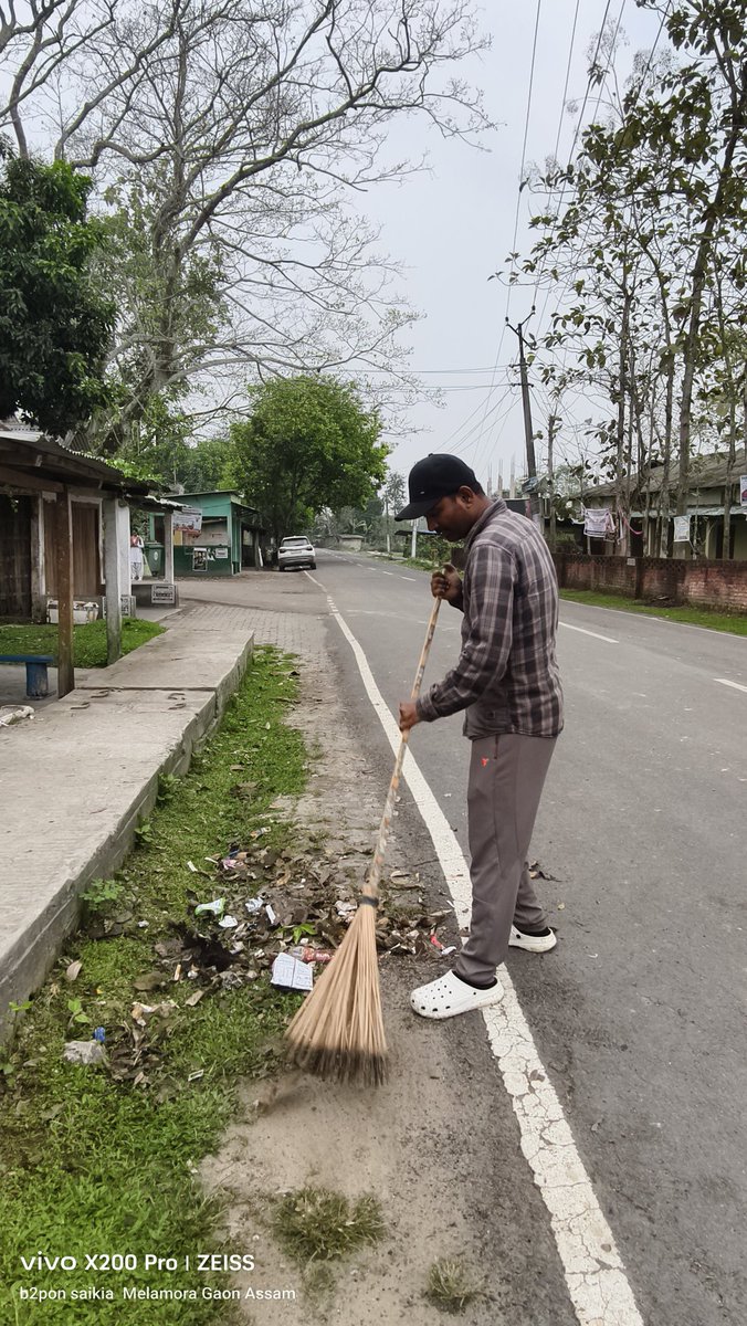 bitupon88900972's tweet photo. Good Morning 
#destinationkhumtai #cleankhumtai #SwachhaaHiSeva #plogging #avoidplastic #SwachhBharat @Mrinal_MLA @himantabiswa @CMOfficeAssam @narendramodi @PMOIndia @NANDANPRATIM @Pijush_hazarika @KamakhyaTasa @manabdeka @borgohainSBG https://t.co/ramd6UVBna