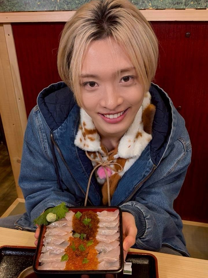 _7mp_official_'s tweet photo. 佐藤新 出演
北海道放送(HBC)「#今日ドキッ！」
見逃し配信中🧳✨

札幌で海鮮グルメを大満喫！
▶︎https://t.co/UwOH6WVR5h

@HBCkyodoki
#ベタな旅人トラベター https://t.co/S44FnANDfu