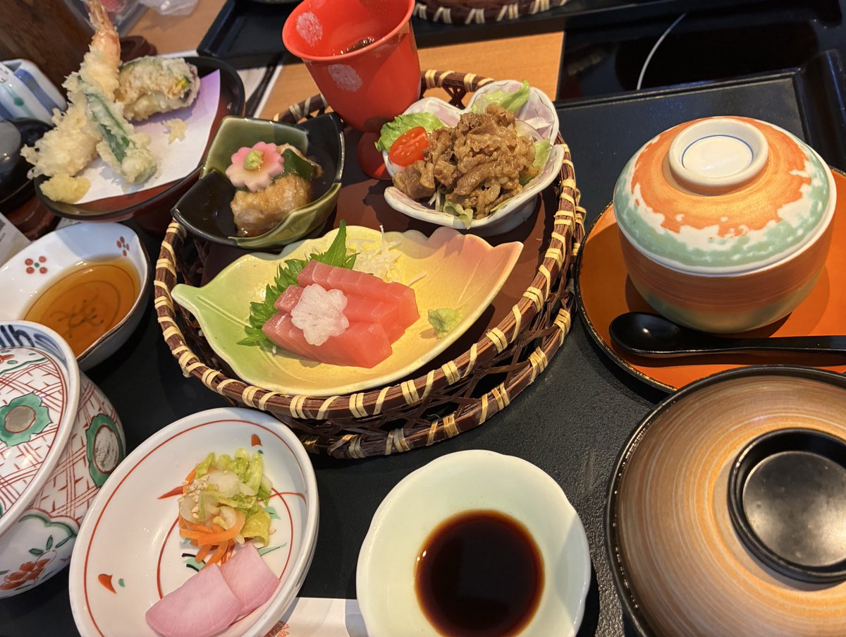 食ぱん大好き「ぱんおじさん」 tweet media