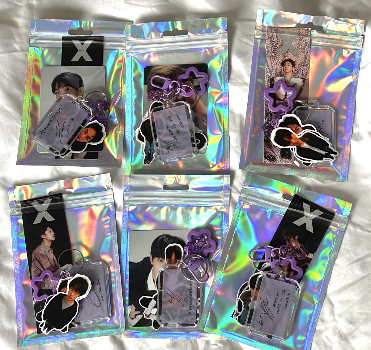 lDoLuvU's tweet photo. HAPPY CONCERT DAY!! 🤩🎉

@lovey0o &amp; I have some limited seoul confetti keychains, postcards, stickers and official pcs to give out! 

Come say hi at the Hoco Cafe for the @DEAR514_MY cupsleeve event! 💜
we’re right at the entrance! 

 #MONSTAX_THEX_NEXUS_KL #MonstaXInKL https://t.co/s2ltHLV4Lx