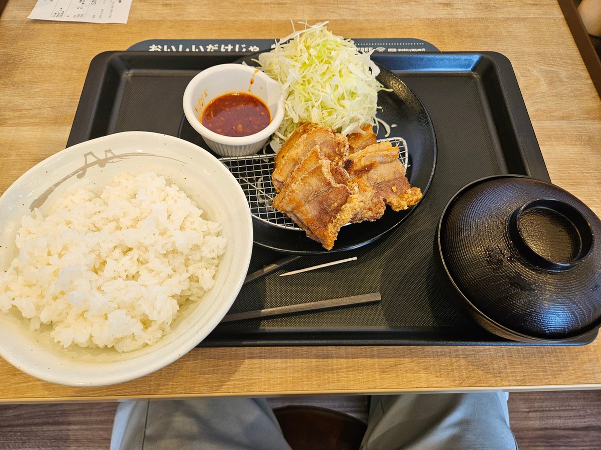 シオ @自撮りアイコン tweet media