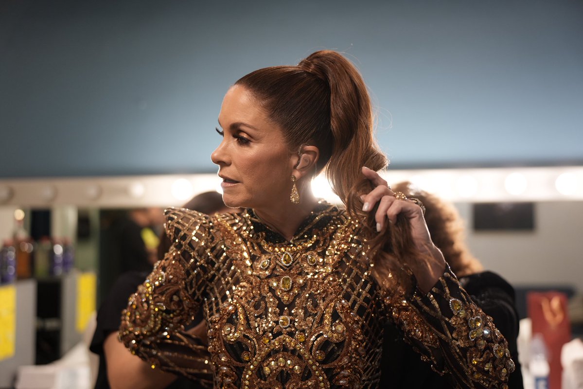 AlmaShow tweet media