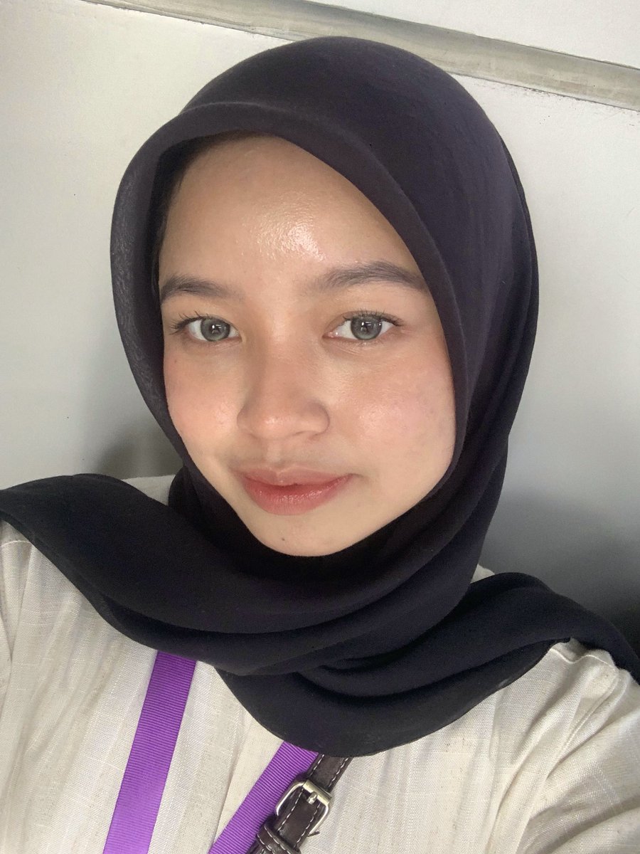 rere 𝜗ৎ tweet media