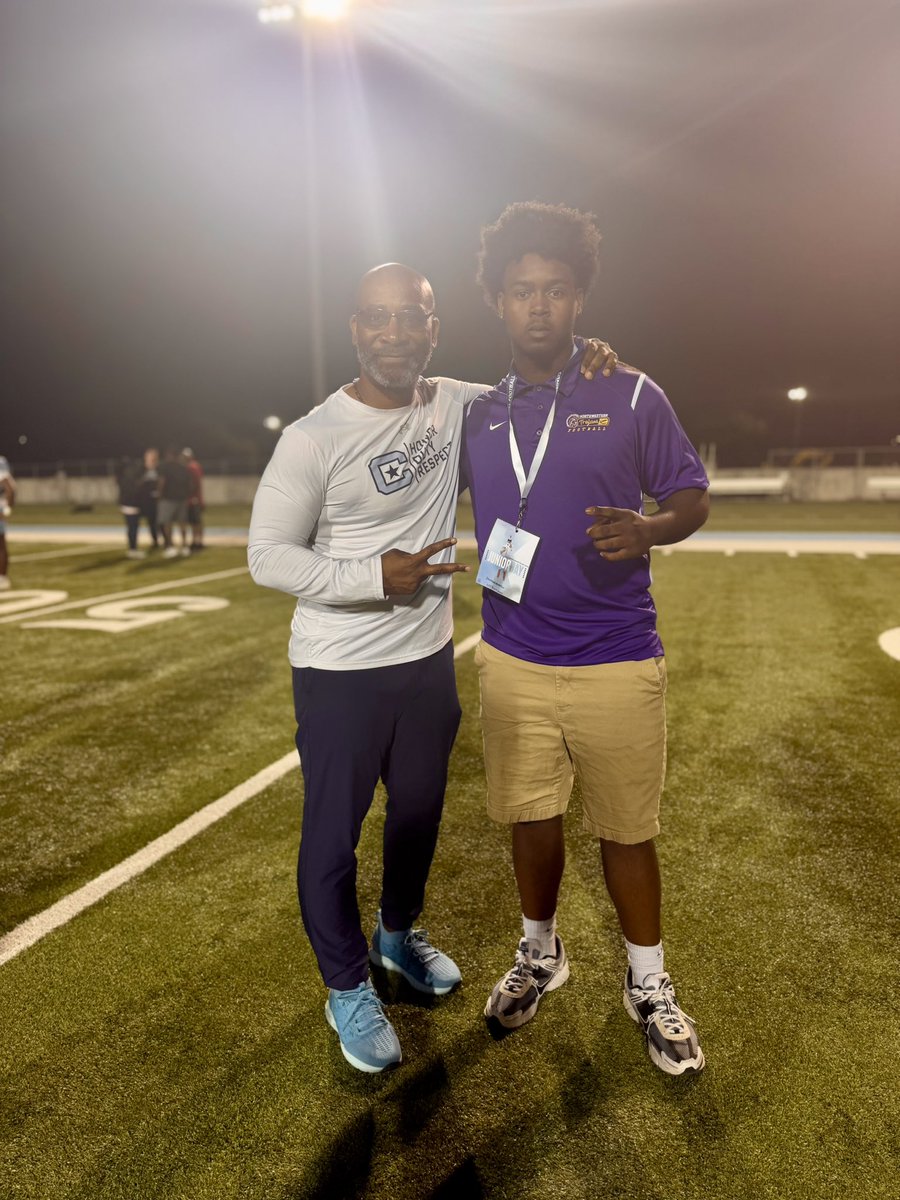 jbarber95nw's tweet photo. I would like to thank @CoachCoax17 for inviting me to the spring game and jr day @CitadelFootball looking foward to building a relationship with @CoachRAPinilla and learning more about the opportunities the citadel can provide!! @KoachDrayton @DixonJr92  @NHSCoachWofford @Coach_Donato   @NHSTrojansFB  @iamdemorrious #FireThoseCannons