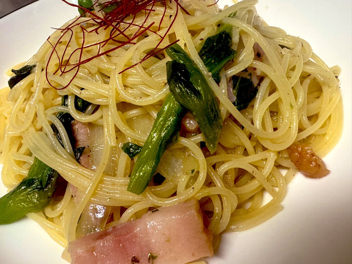 tonsaiya's tweet photo. 今日も11:30から営業してるんだペペロン！
友達誘って遊びに来るんだっチーノ！

#昼飲み
#宴会
#とん彩や https://t.co/S3yj4mPEoY