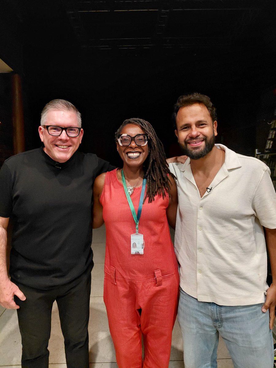 dressadoliveira #LivreParaSer tweet media