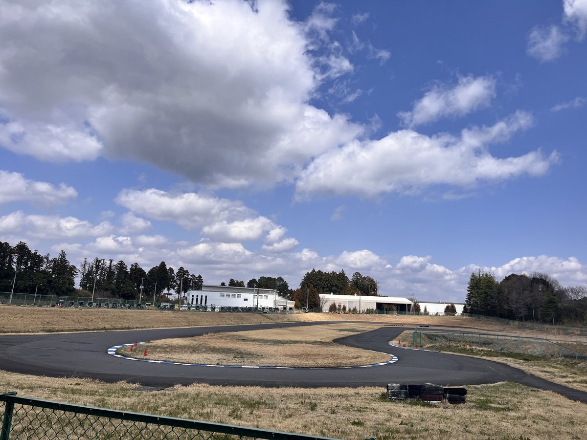 R12_nobunin's tweet photo. 午後から一号機のサブコン調整
#SRTT体験スマイル走行会
#G310 https://t.co/sy7WgPNOhk