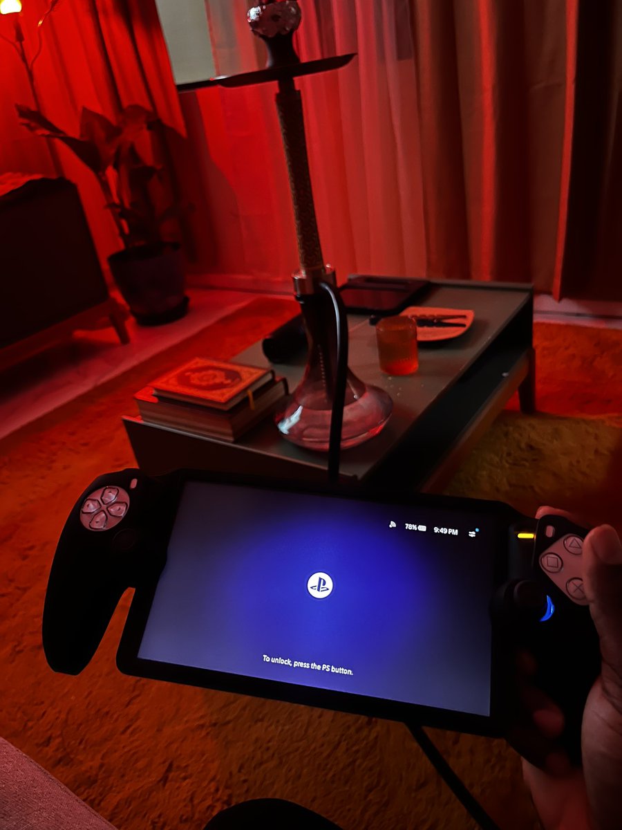 ChocolateAdoni's tweet photo. Just a chilled Friday night 🕹️🎮🪬👾🧿 https://t.co/OoZUBhhleo