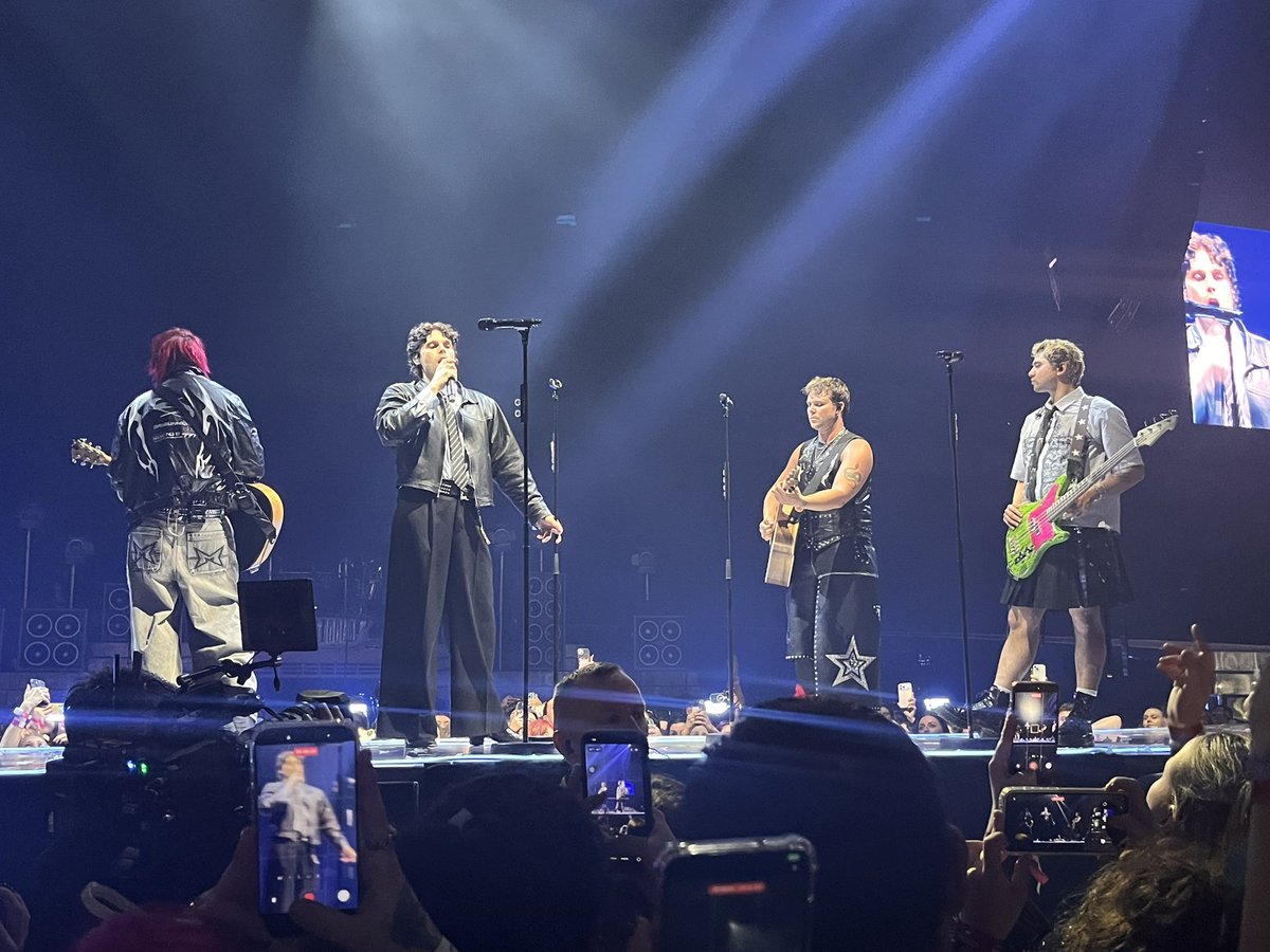 marta on tour ★ tweet media