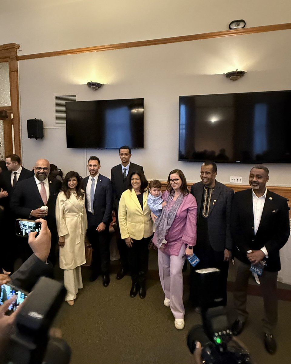 Stephen Lecce tweet media