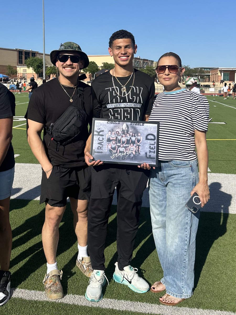 Steele Track & Field tweet media