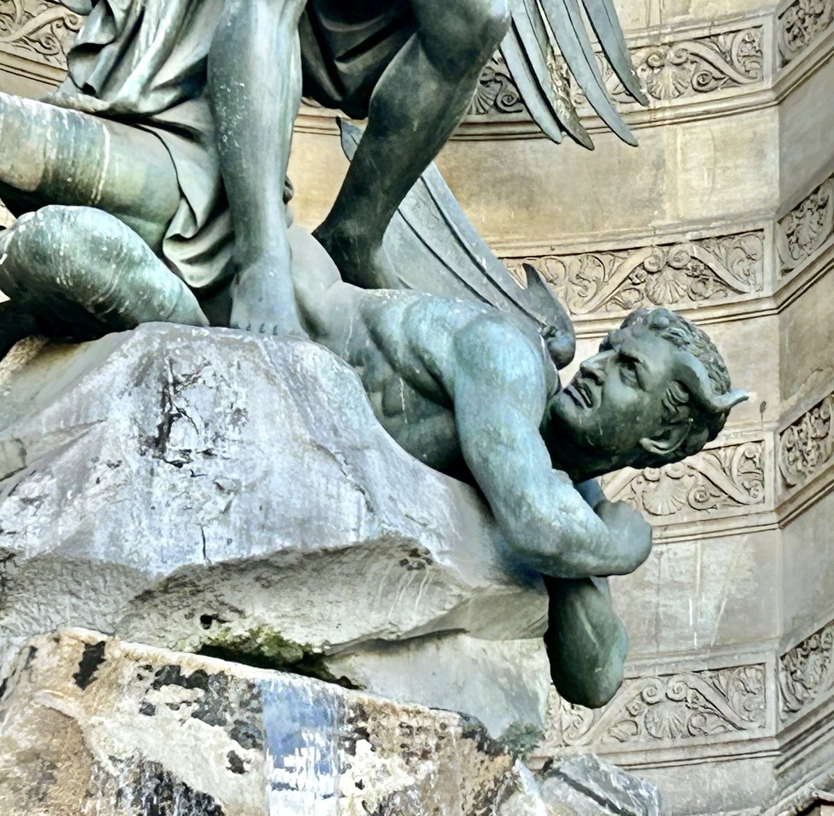 Xavier M tweet media