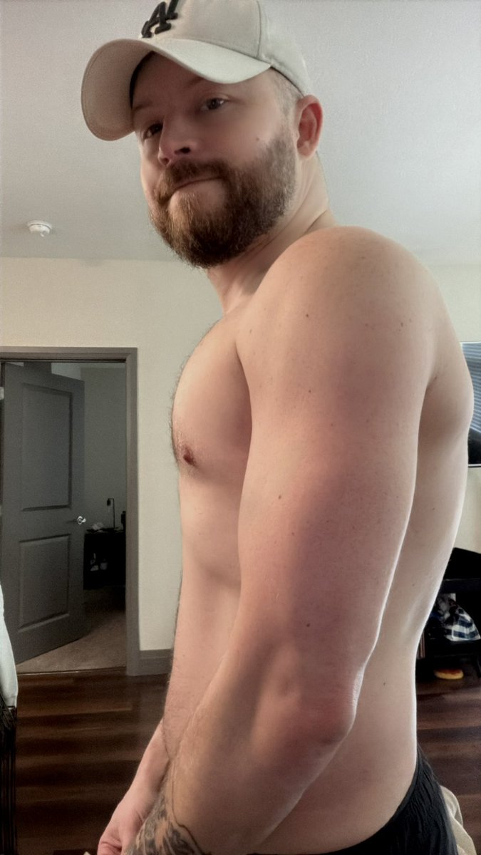JakeStarrk's tweet photo. Handle me. https://t.co/M6WQaPlo3S