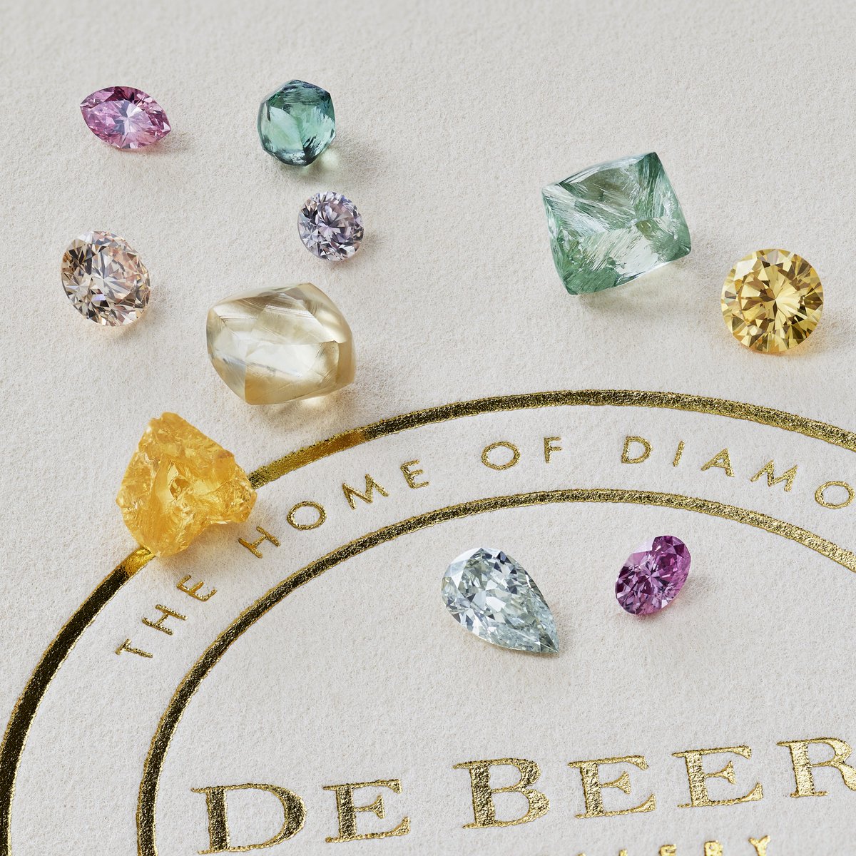 luxurylifestyle's tweet image. Gemfair and De Beers London Launch Capsule Jewellery Collection luxurylifestyle.com/headlines/gemf… #diamonds #ethicallysourceddiamonds #finejewelry #jewelry