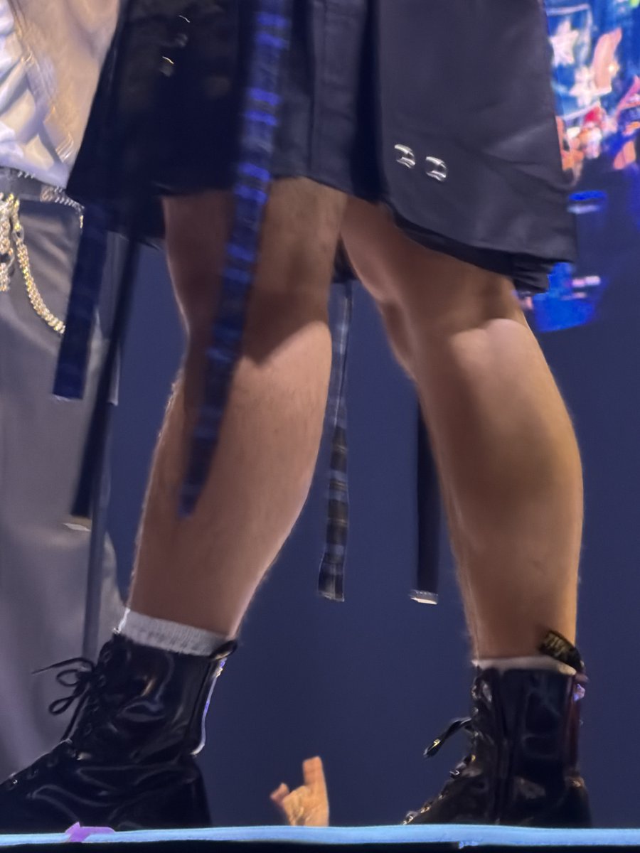 naz on tour ٠࣪⭑ tweet media