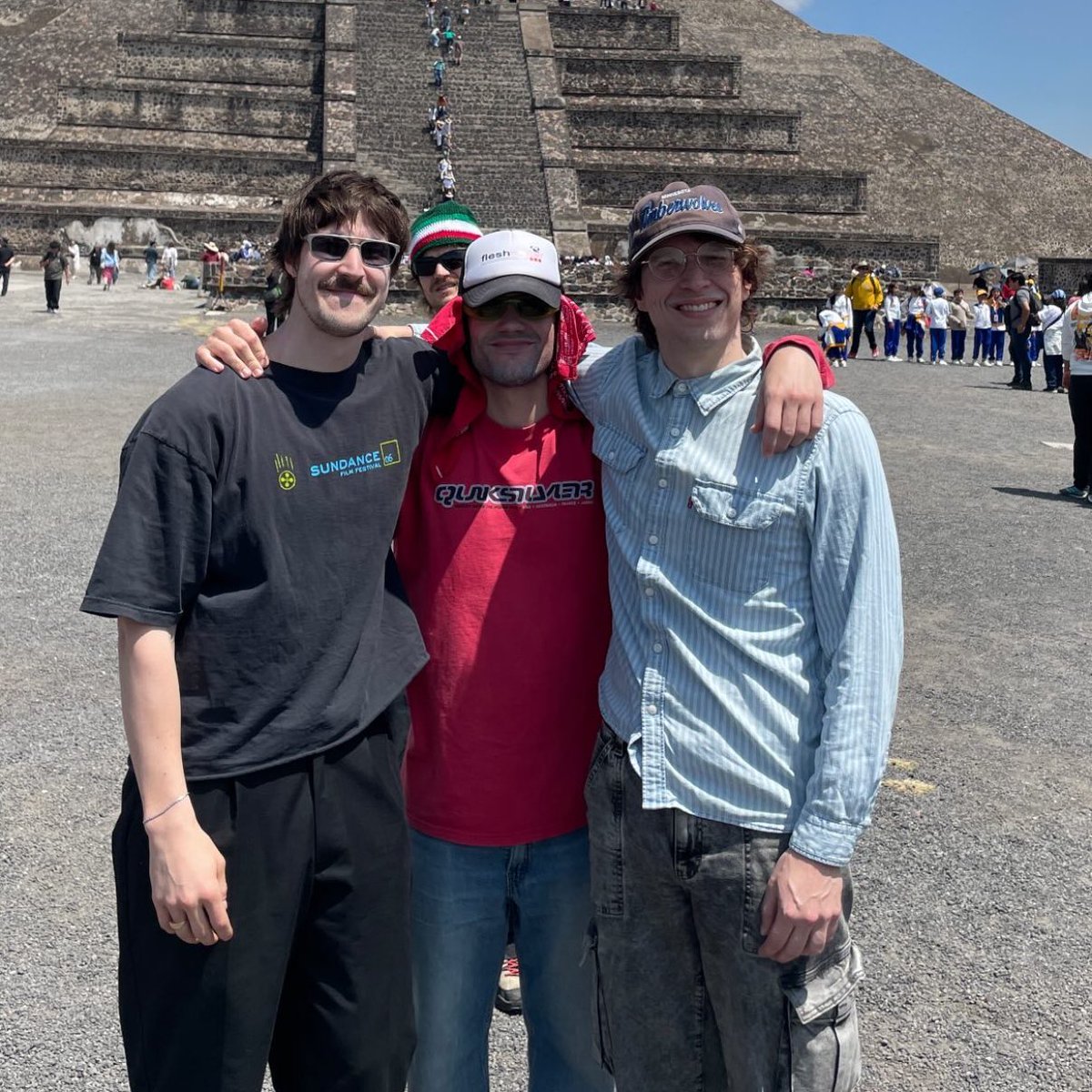 keanu🦇 tweet media