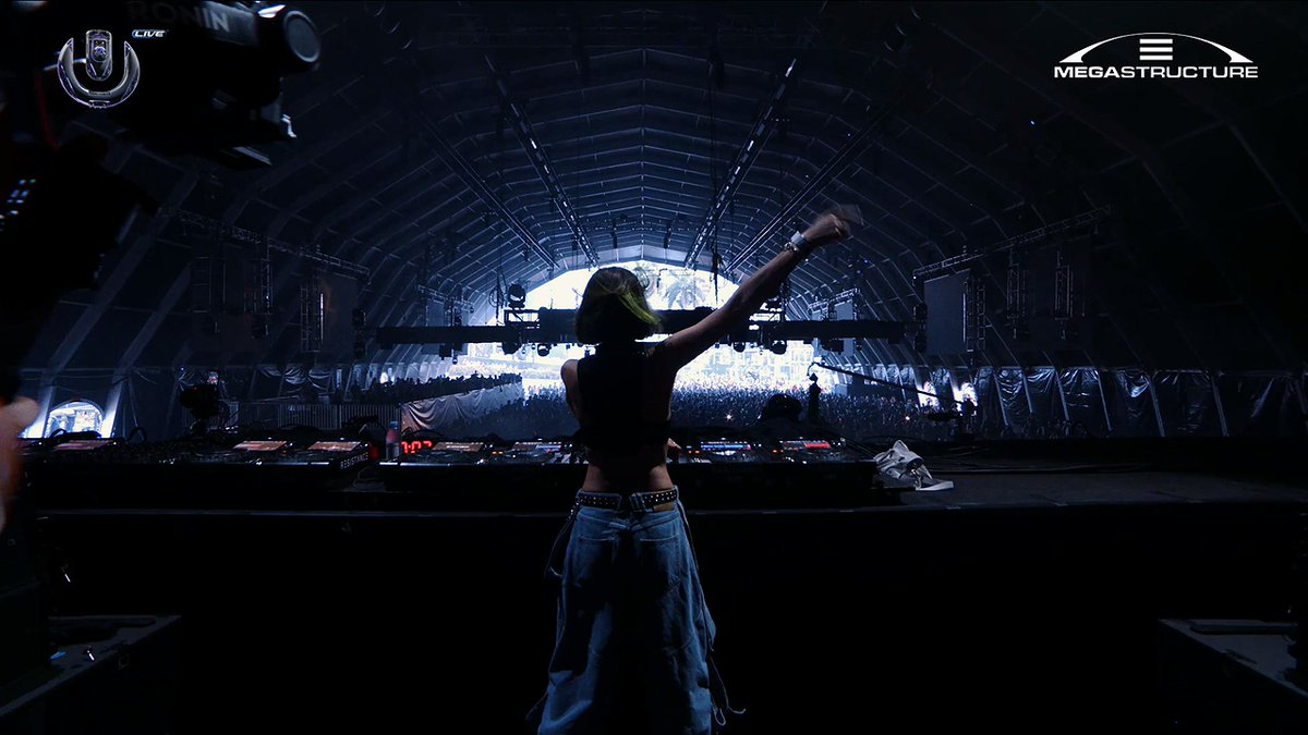 🍋BangGoTheBells 💋🧙🏻‍♀️✨ tweet media