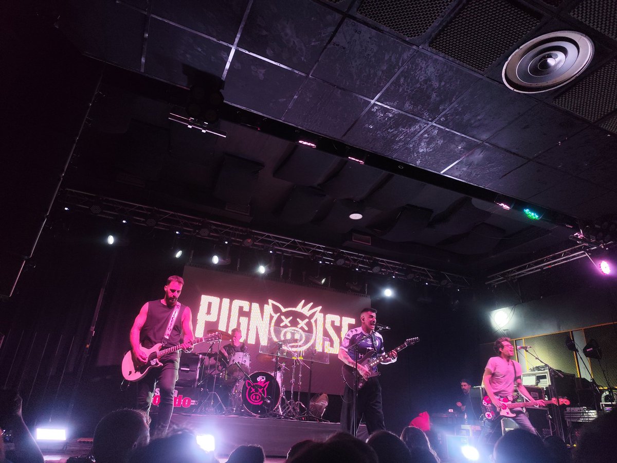 Lady Flash 😋 tweet media