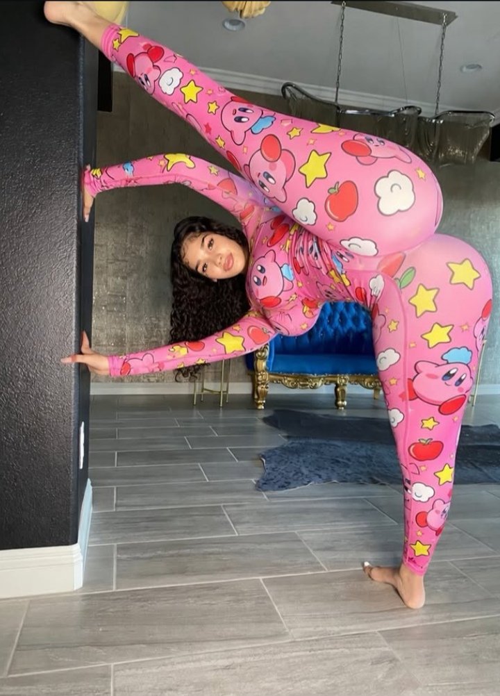 Lexi Love tweet media