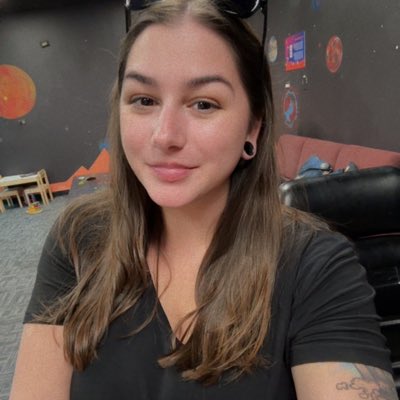 MrsDackJaniels tweet media