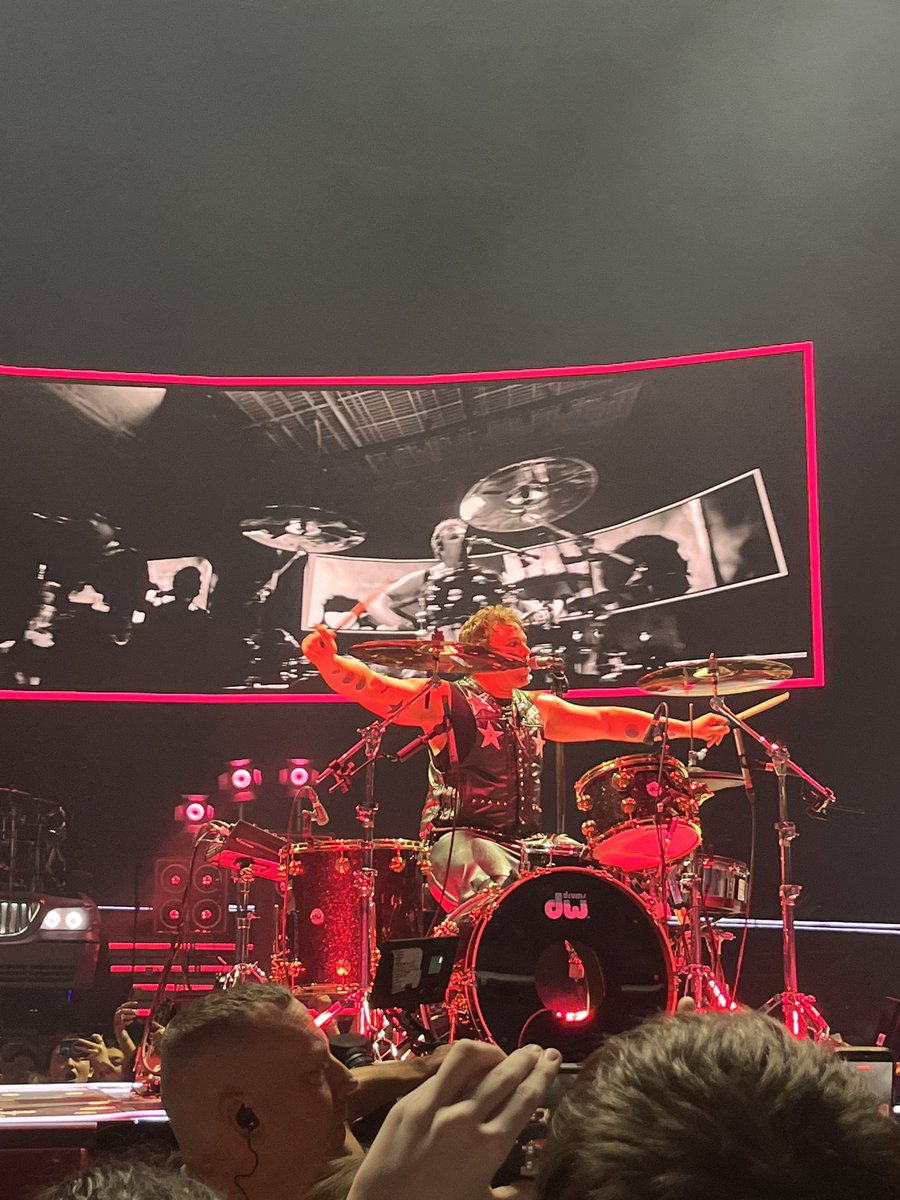 marta on tour ★ tweet media