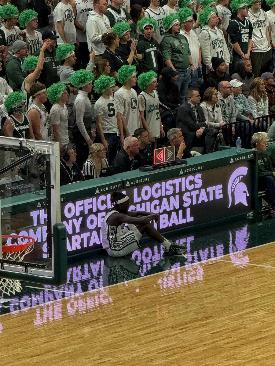 𝒥𝒶𝓎 🟢⚪️ tweet media