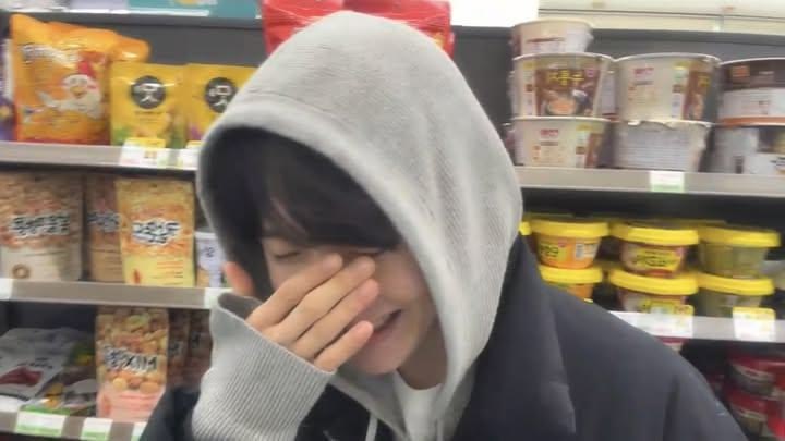 midlanefaker's tweet photo. bf photos https://t.co/hDEgDkGBQI
