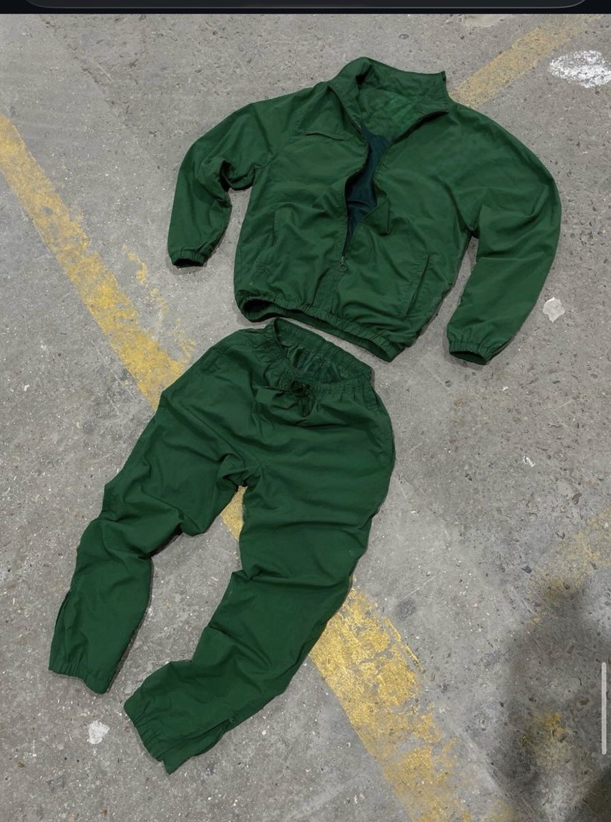 customhouse__'s tweet photo. AVAILABLE  TRACKSUIT 

🏷️ 36000 https://t.co/9JTwCCiGTl