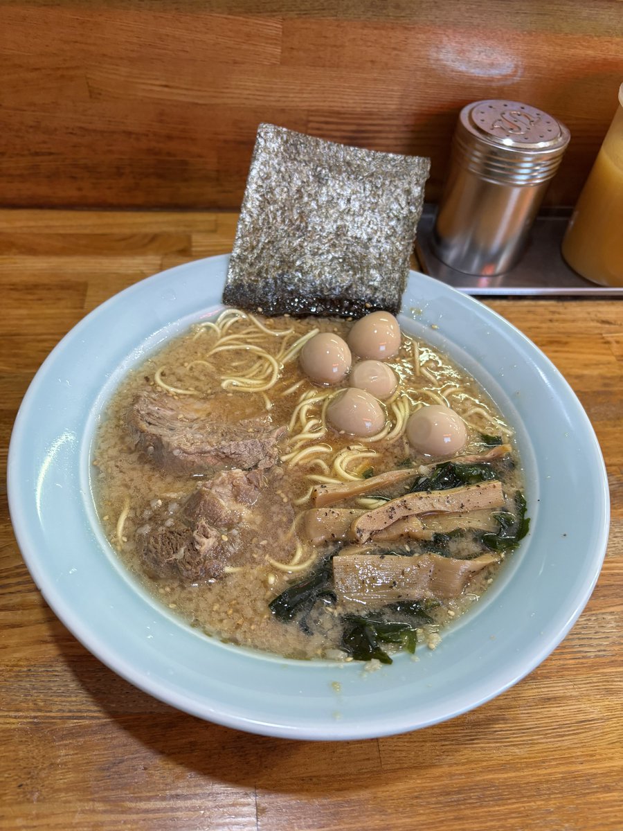 DaisukeKuchan's tweet photo. 年末以来の
チャーシュー持ち帰り

こいくち味噌うずら
ネギ丼

#ラーショ
#ラーメンショップ
#矢部店
#朝ラー https://t.co/BTJAFFpG8f