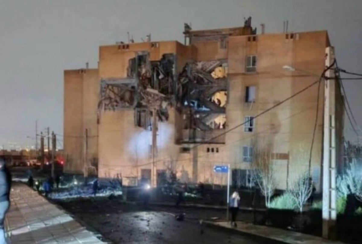 Milad_Al_9800's tweet photo. تصفية قيادي في الحرس الثوري الإيراني بهجوم إسرائيلي عالي الدقة https://t.co/y66Jb8vEjH