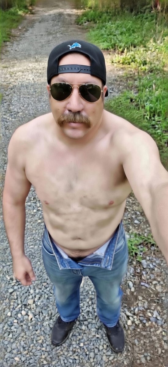 Jonathon Chaz tweet media