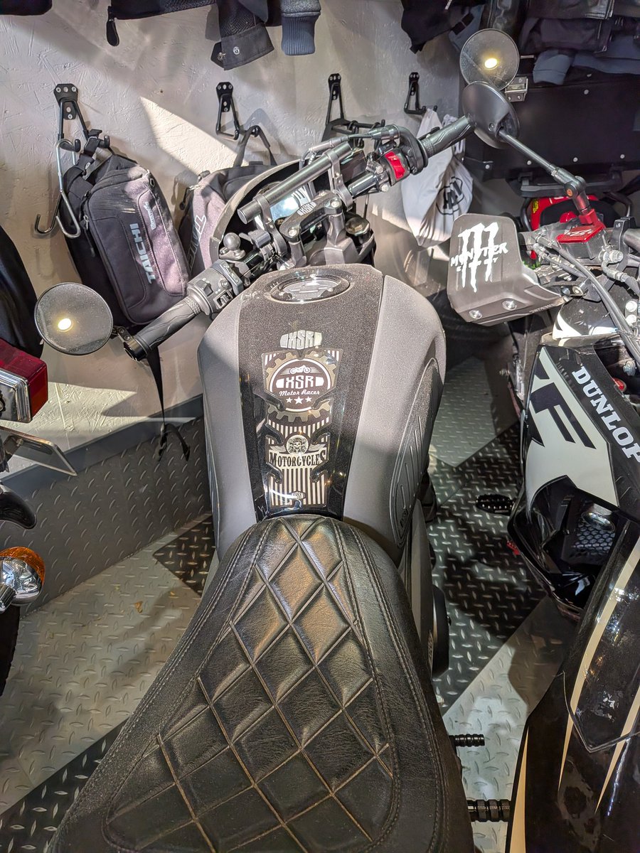 たたた tweet media