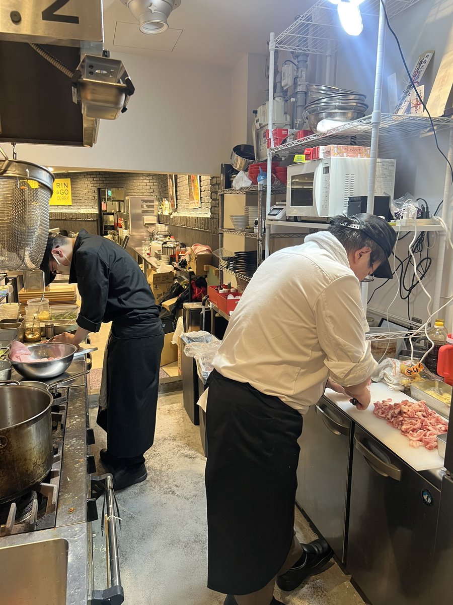 伊太そばの奥さん🍜家族で汐留に進出！（昼ラーメン/夜バル） tweet media