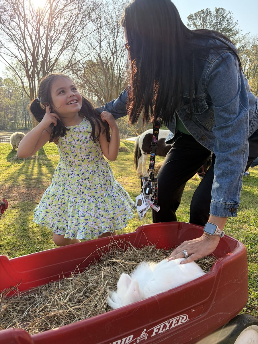 EB Thompson tweet media