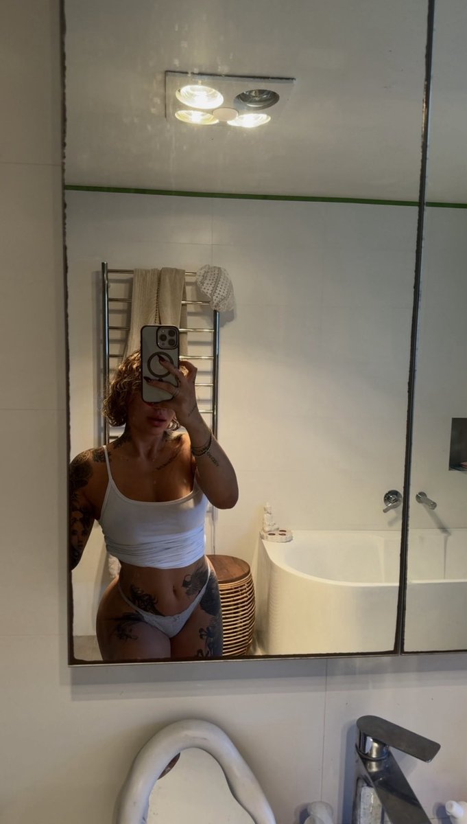 Amber 𓆩⚝𓆪 tweet media