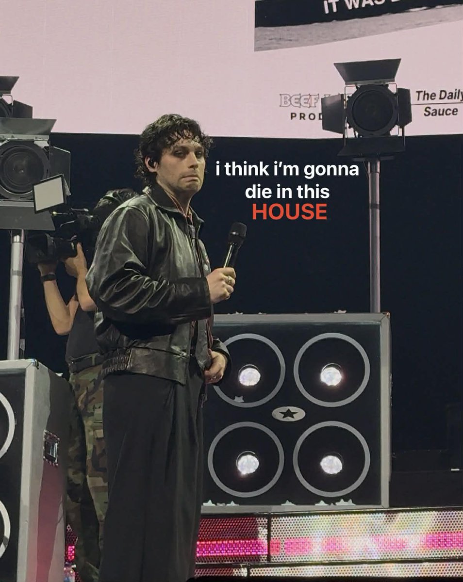 *ashton*~.•’ MET 5SOS tweet media