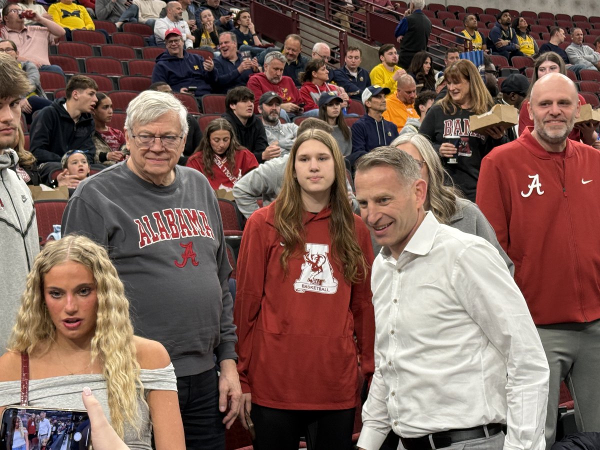 Mike Rodak tweet media