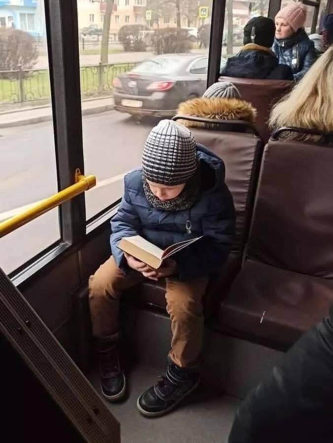 Amor por los libros tweet media