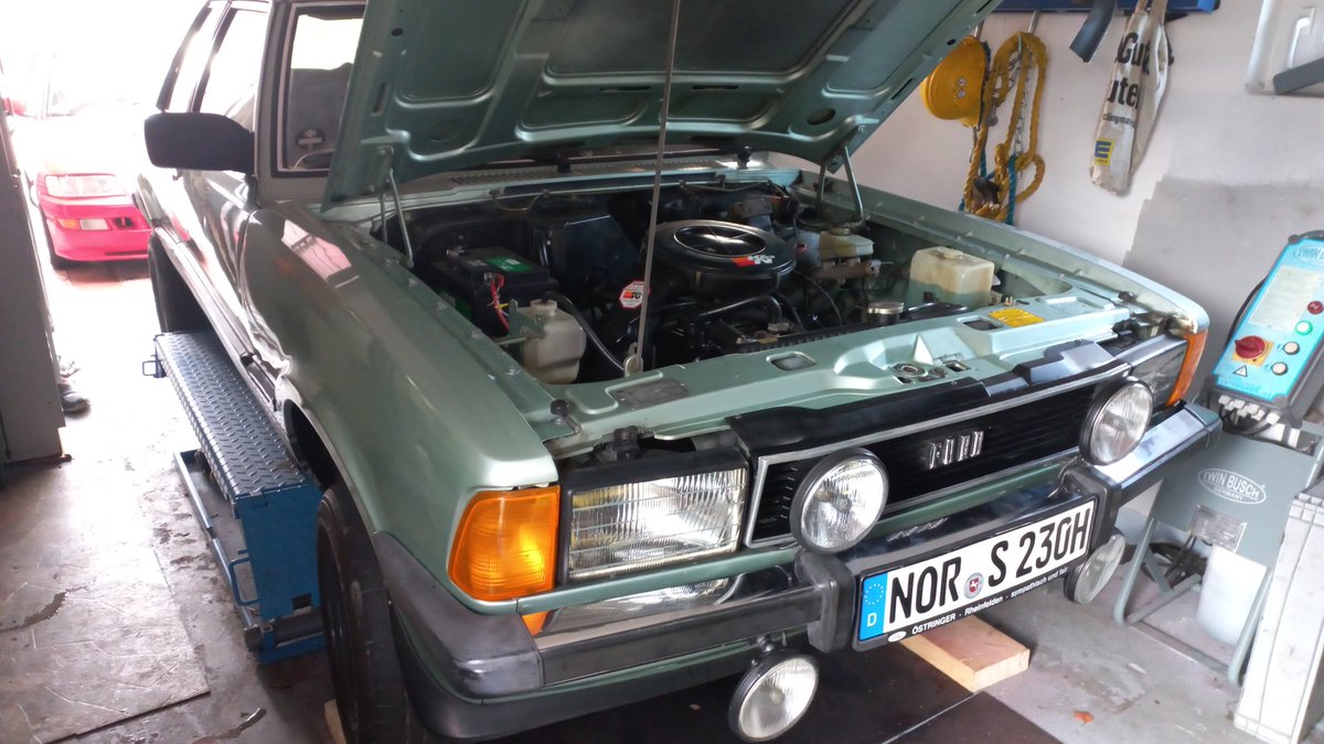 ThomasStb1's tweet photo. My old Ford Taunus Cortina . 45 year old , now is spring time , wake up the engine..for the first Ride . https://t.co/cWqCL6rq35