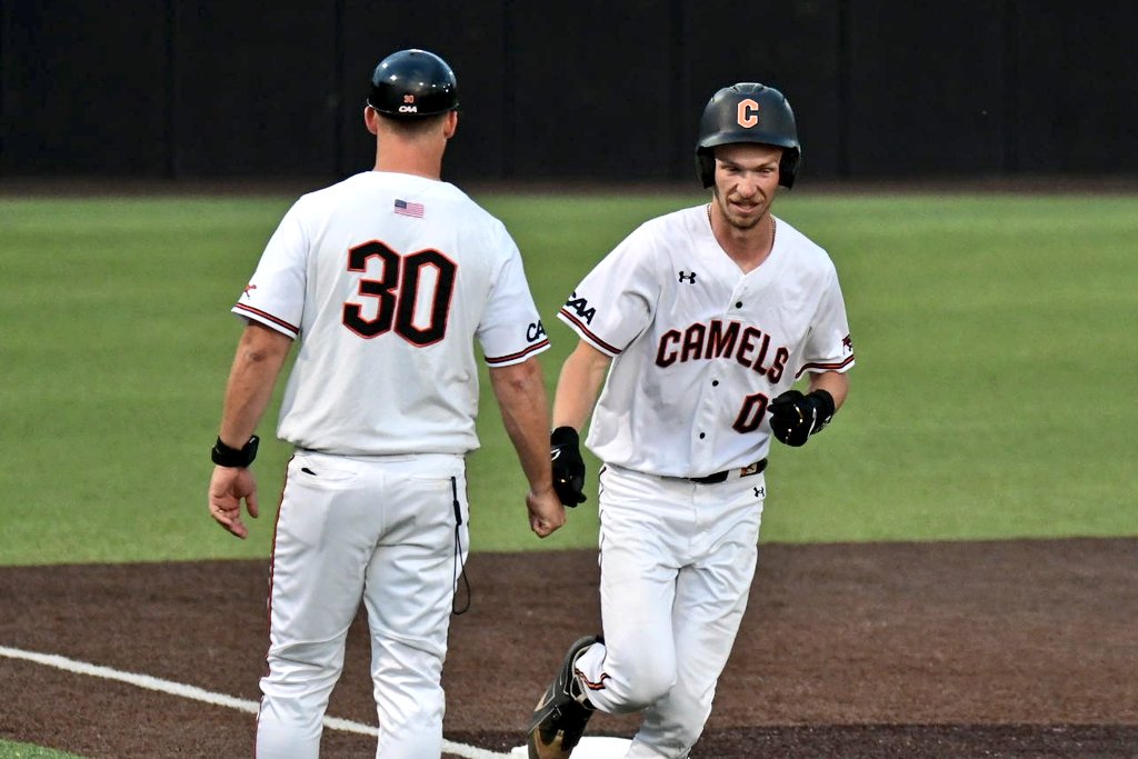 aaronfitt's tweet photo. And @GoCamelsBSB refuses to go down quietly, once again answering a big CofC homer with one of its own. This time it's Joe Simpson, who stays on a 64 mph sweeper from low-slot joker Alex Lyon and belts it out to left for a 2-run shot. Cuts CofC's lead to 10-7, B6. https://t.co/l4A2Txmz4L