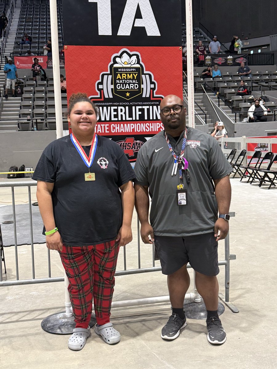 WHSPowerlifting's tweet photo. More pics to follow eventually…

I’m extremely proud of my ladies today (Addison, Morgan, Ariel, and Miley)! Congratulations to state champion powerlifter, Miley Pittman! She also broke the state record for deadlift in her weight class with her last attempt! https://t.co/UcWpK9zqW0
