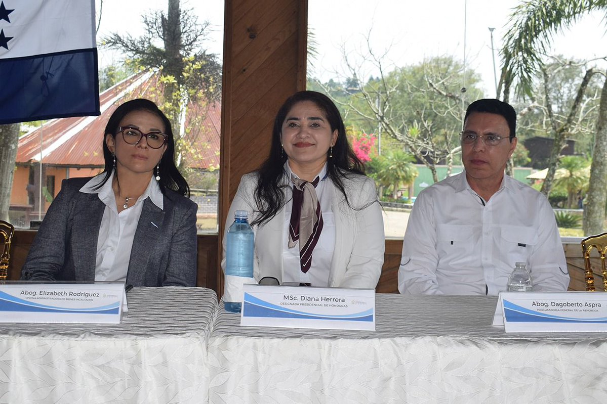 Tgustahn tweet media