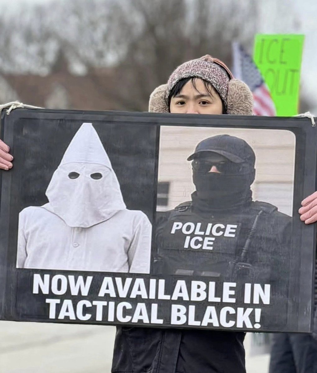 Antifa_Ultras tweet media