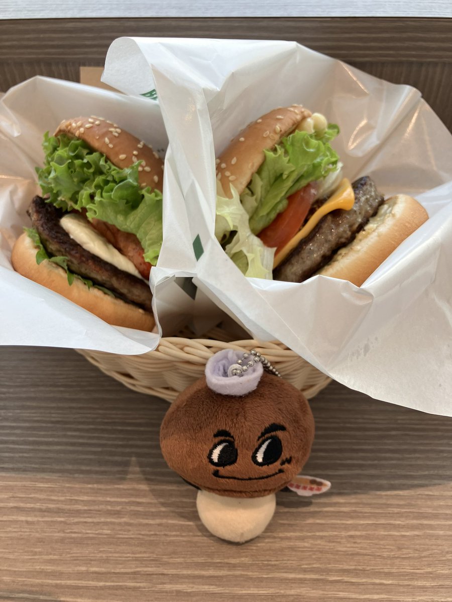 gekkan😭 tweet media