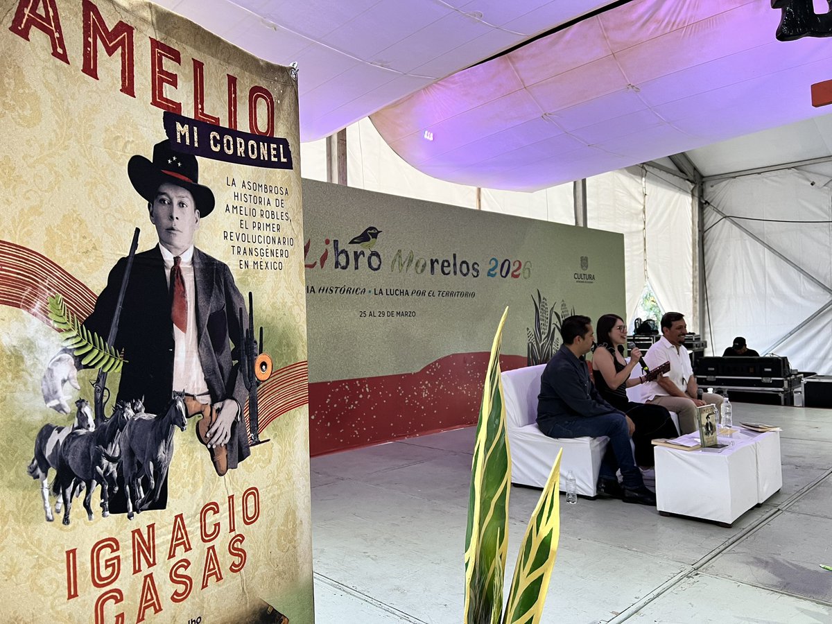 BRIGADACULTURAL's tweet photo. Presentación de #Amelio mi coronel el primer revolucionario transgénero en México de @nachocasas7 en la feria del libro de @Cultura_Morelos https://t.co/Q1G49BLBdS
