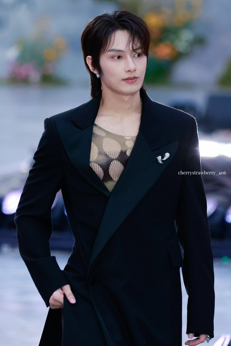 𝒄𝒉𝒆𝒓𝒓𝒚𝒔𝒕𝒓𝒂𝒘𝒃𝒆𝒓𝒓𝒚_406 tweet media