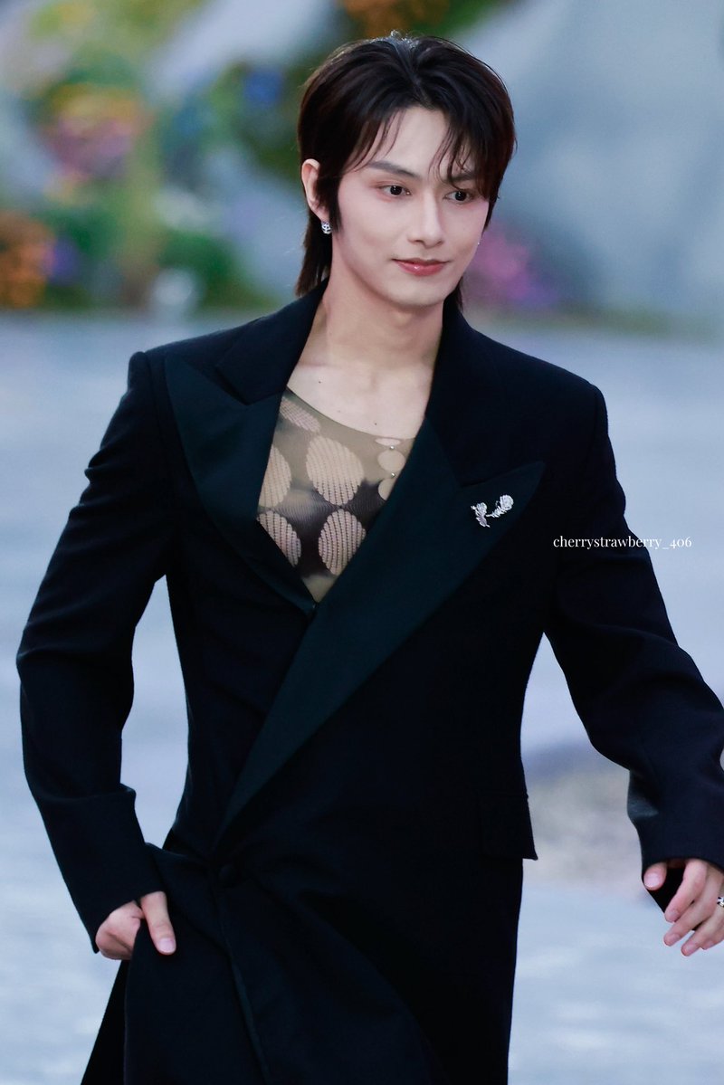 𝒄𝒉𝒆𝒓𝒓𝒚𝒔𝒕𝒓𝒂𝒘𝒃𝒆𝒓𝒓𝒚_406 tweet media